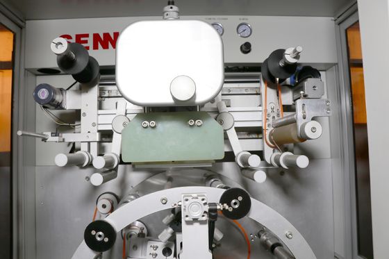 W pełni automatyczna maszyna do hot-stampingu butelek 3000 szt./godz.