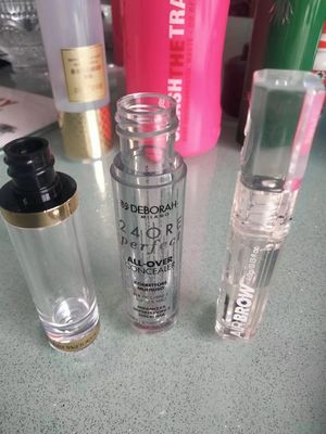 8-stanowiskowa automatyczna maszyna do hot-stampingu do drukowania na małych pojemnikach 45 szt./min